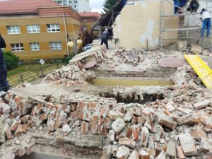 fe4fe50f-c26e-4eee-8fe8-cd70e0afc2f4