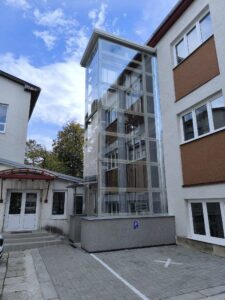 81b193f3-01e7-4a90-b2b1-35548e74da84